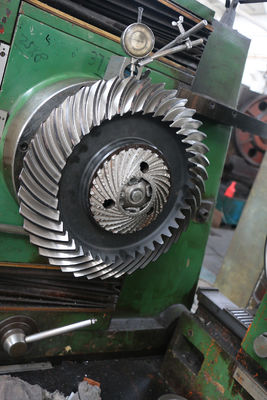 مجموعه چرخ دنده های مخروطی مارپیچی فولادی آلیاژی 20CrNi2MoA برای کاهنده دنده