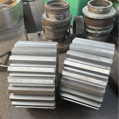 دنده های اسپور سفارشی با پیچ مستطیل 220-260 HB سخت