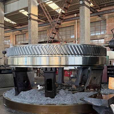 دنده های هلیکال دوگانه طراحی شده برای انتقال چرخش بزرگ در کاربردهای ماشین آلات صنعتی